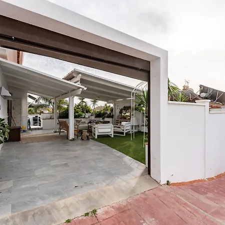 Malagasuite Plumaria House Holiday home Benalmadena