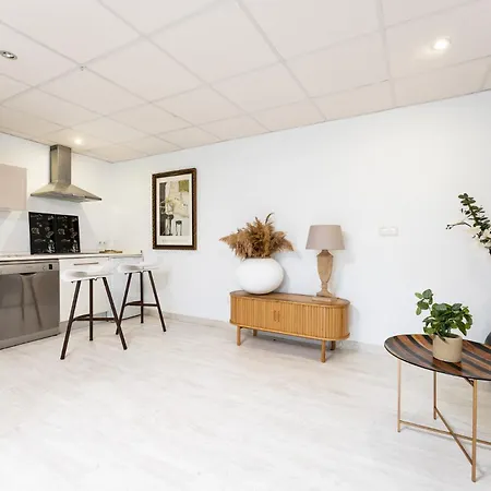 Holiday home Malagasuite Plumaria House