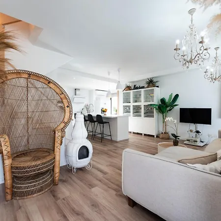 Malagasuite Plumaria House *